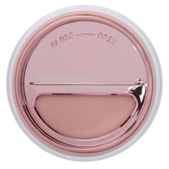 JEFFREE STAR COSMETICS
Magic Star Luminous Setting Powder - Picture 3 of 6